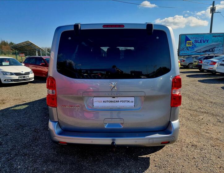 Peugeot Traveller 6
