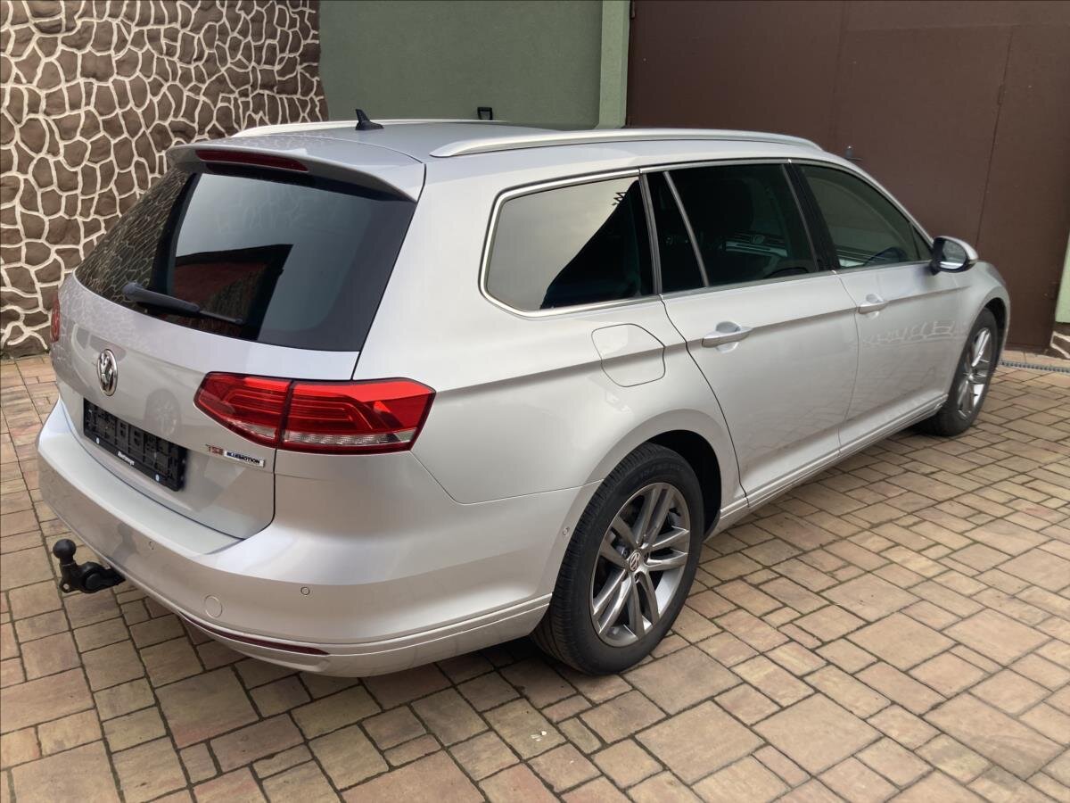 Volkswagen Passat Kombi 1,4 l 110 kw