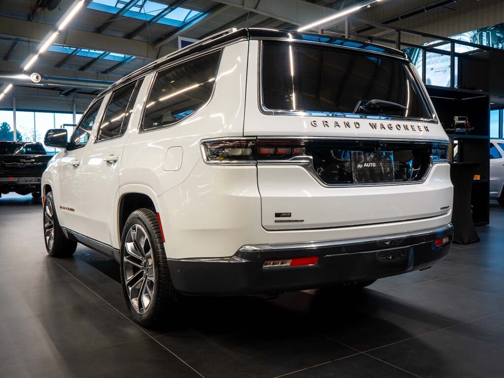 Jeep Grand Wagoneer SUV 6,4 l 351 kw