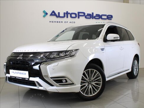 Mitsubishi Outlander SUV / Terénní 2,4 l 165 kw