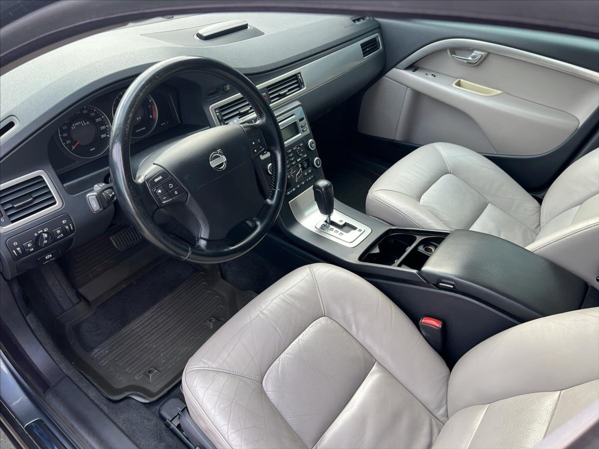 Volvo V70 Kombi 2,5 l 147 kw