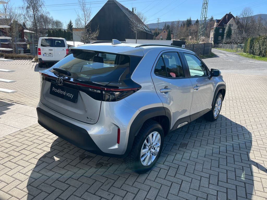 Toyota Yaris Cross SUV / Terénní 1,5 l 68 kw