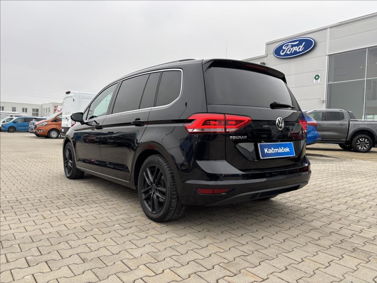 Volkswagen Touran MPV 1,5 l 110 kw
