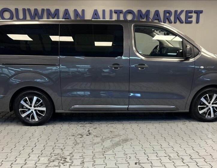 Toyota ProAce Verso 3