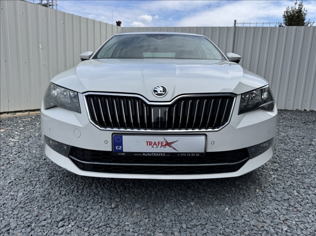 Škoda Superb Sedan / Limuzína 2,0 l 140 kw