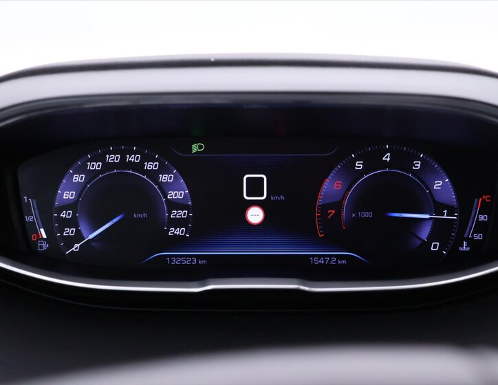 Peugeot 5008 SUV / Terénní 1,2 l 96 kw