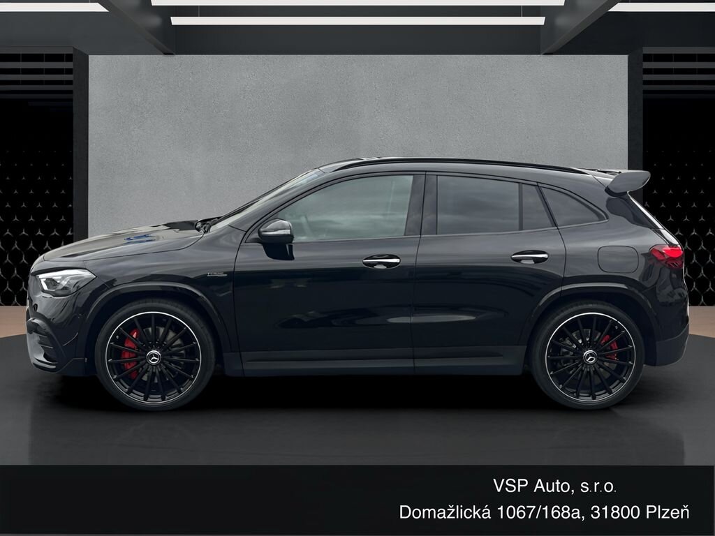 Mercedes-Benz GLA SUV / Terénní 2,0 l 235 kw