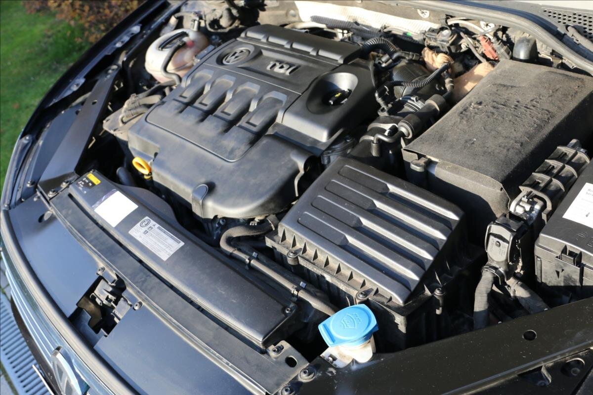 Volkswagen Passat Sedan / Limuzína 2,0 l 110 kw