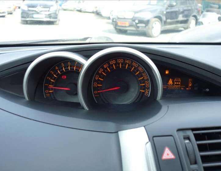 Toyota Verso MPV 1,6 l 97 kw