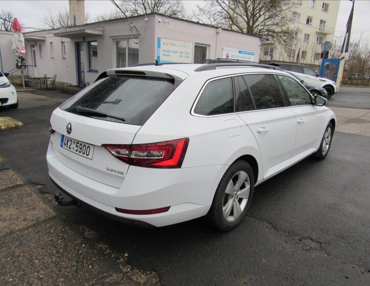 Škoda Superb 4