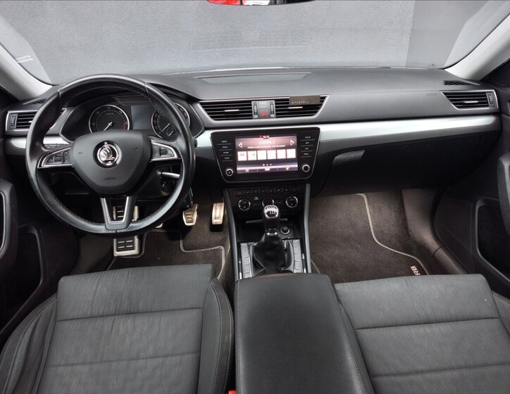 Škoda Superb Sedan / Limuzína 2,0 l 110 kw