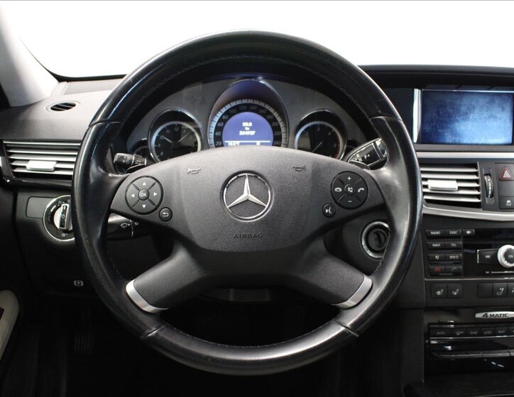 Mercedes-Benz Třídy E Sedan 3,0 l 170 kw