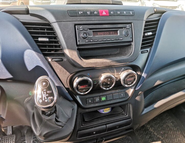 Iveco Daily Valník 2,3 l 100 kw