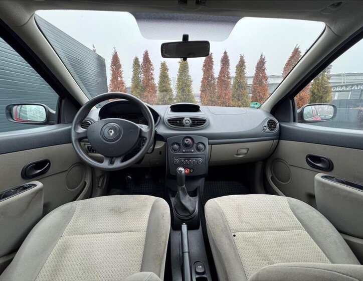 Renault Clio Hatchback 1,6 l 65 kw