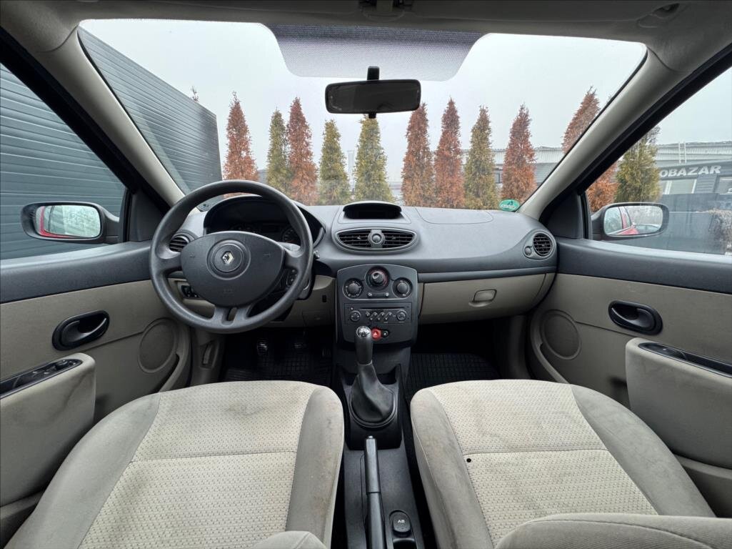 Renault Clio Hatchback 1,6 l 65 kw