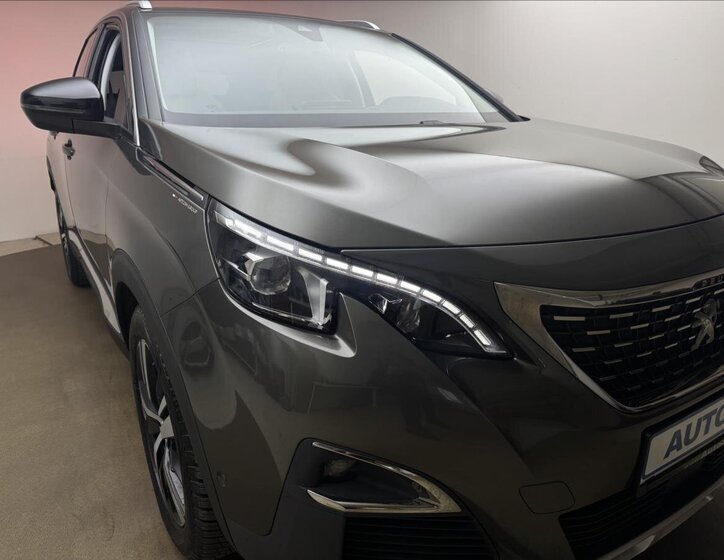 Peugeot 3008 SUV / Terénní 1,2 l 96 kw