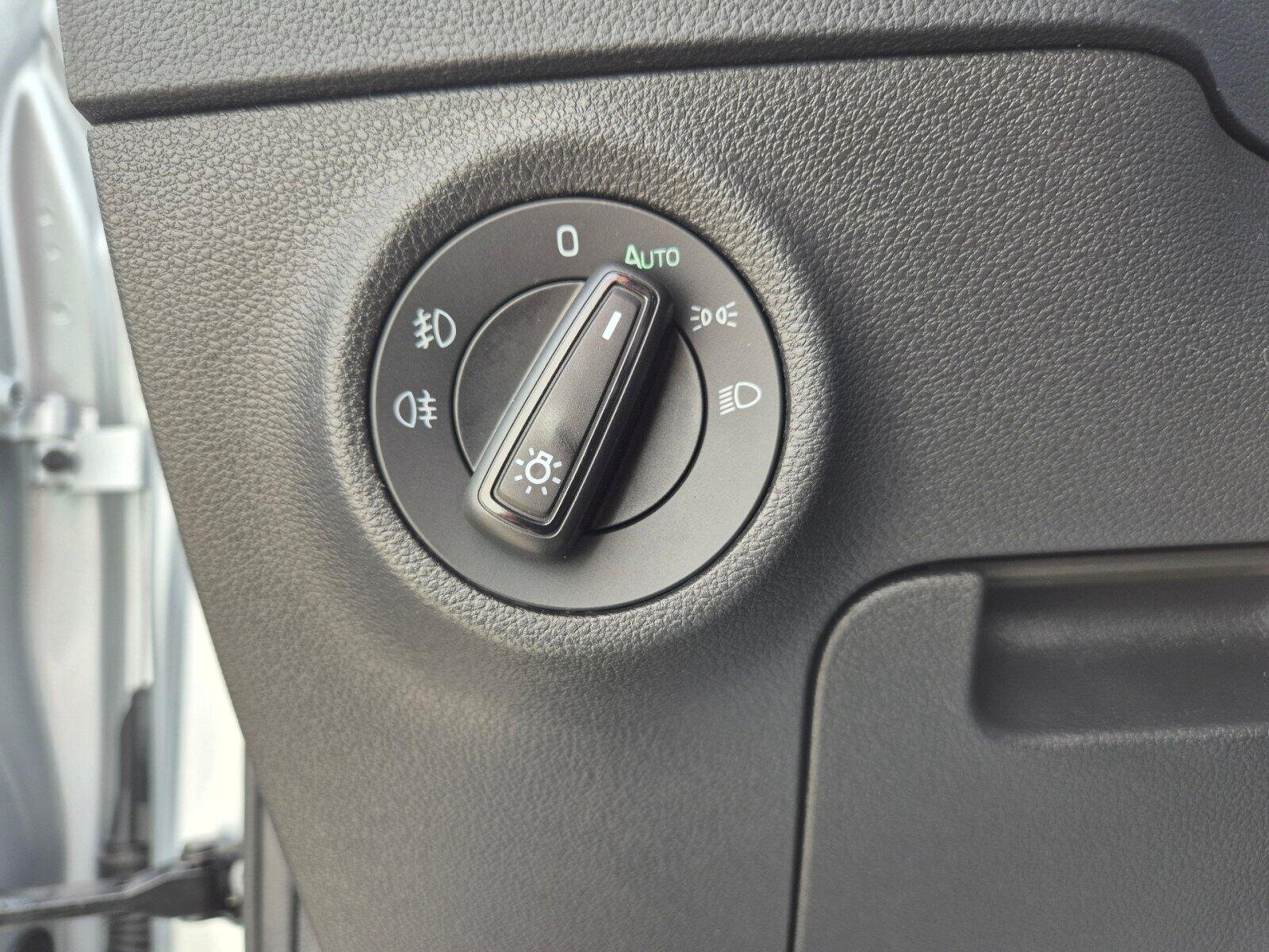 Škoda Karoq SUV / Terénní 1,5 l 110 kw