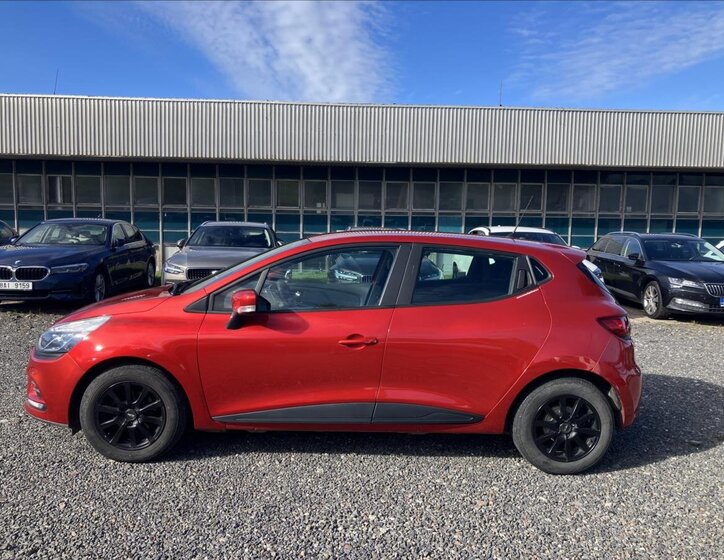 Renault Clio Hatchback 898,0 56 kw