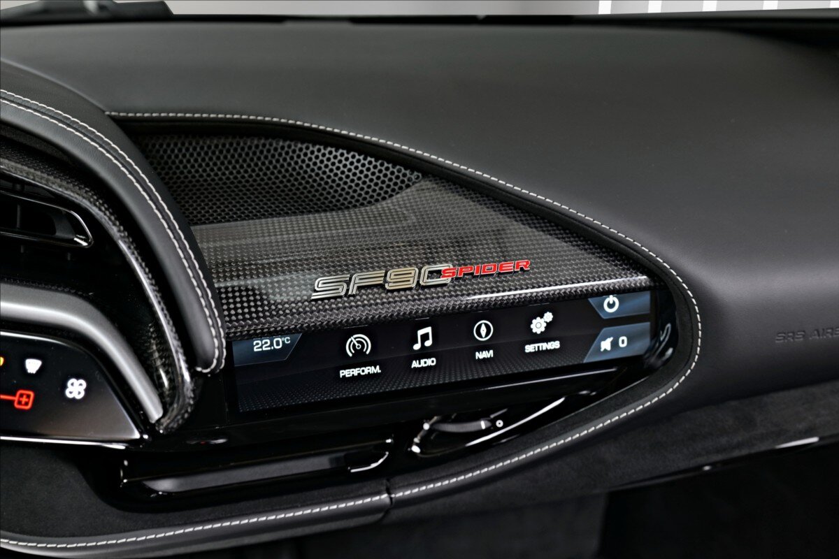 Ferrari SF90 Kabriolet 4,0 l 735 kw