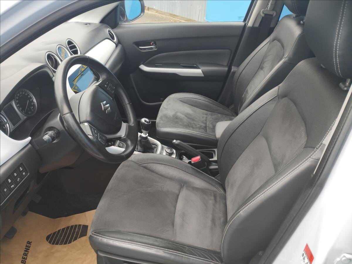 Suzuki Vitara SUV / Terénní 1,6 l 88 kw