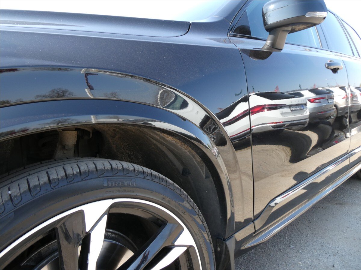 Volvo XC90 SUV / Terénní 2,0 l 228 kw