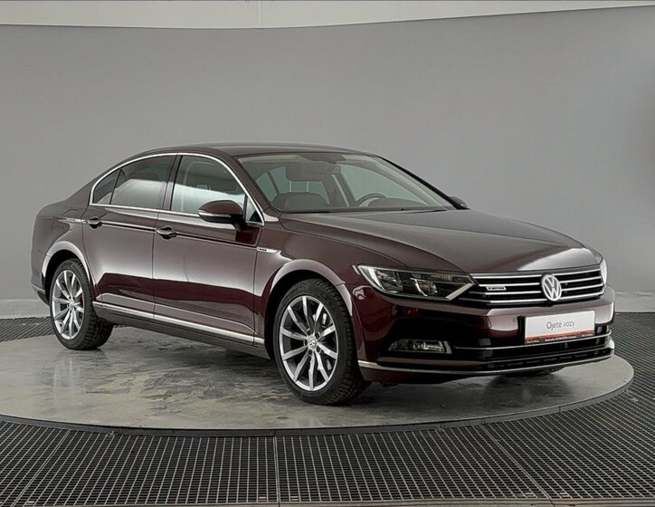 Volkswagen Passat Sedan / Limuzína 2,0 l 140 kw