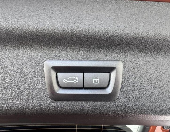 BMW X1 SUV 2,0 l 120 kw