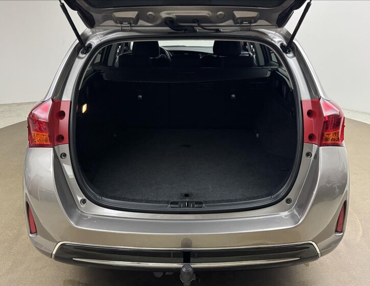 Toyota Auris Kombi 1,4 l 66 kw