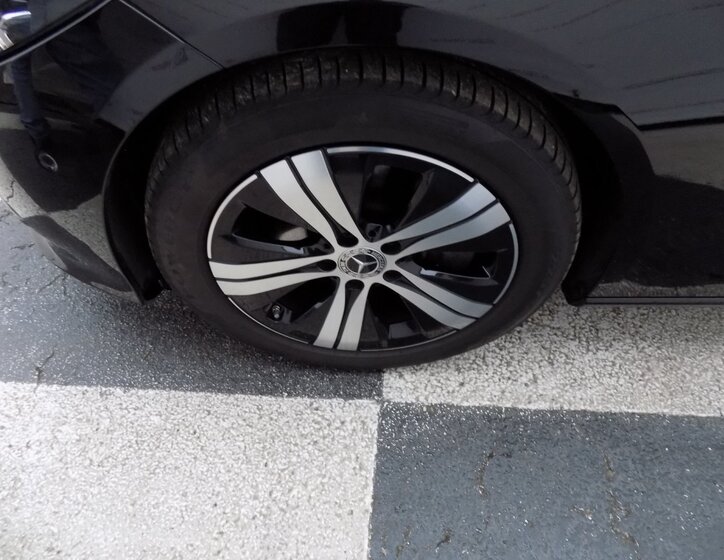 Mercedes-Benz Třídy C 42