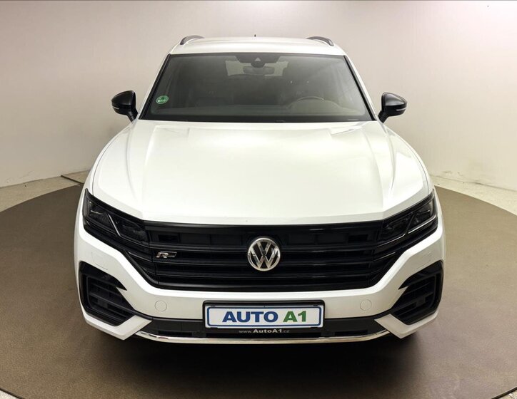 Volkswagen Touareg 2