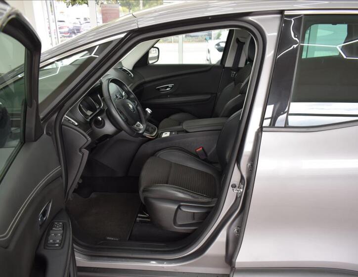 Renault Grand Scénic 10