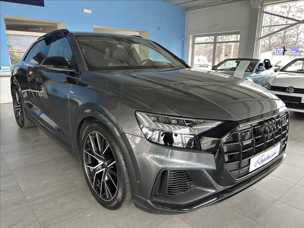 Audi Q8 SUV / Terénní 3,0 l 250 kw
