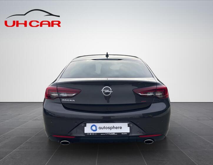 Opel Insignia 8