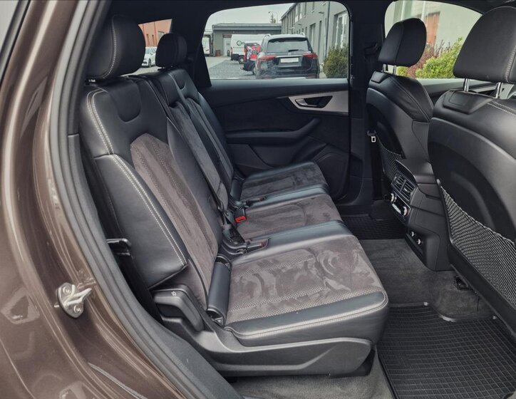 Audi Q7 SUV / Terénní 3,0 l 210 kw