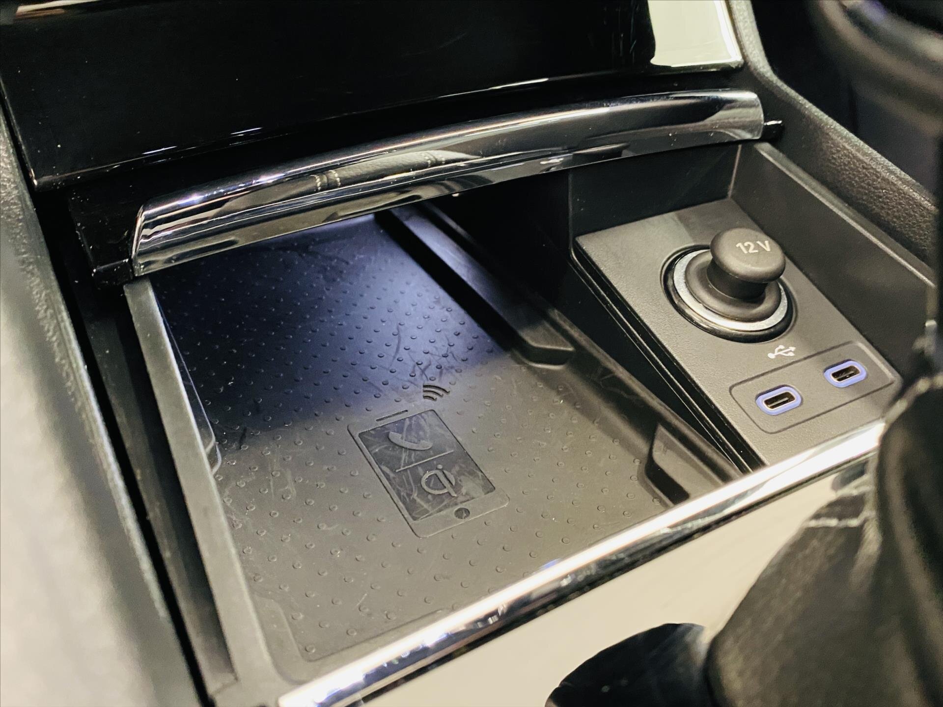 Škoda Karoq SUV / Terénní 1,5 l 110 kw