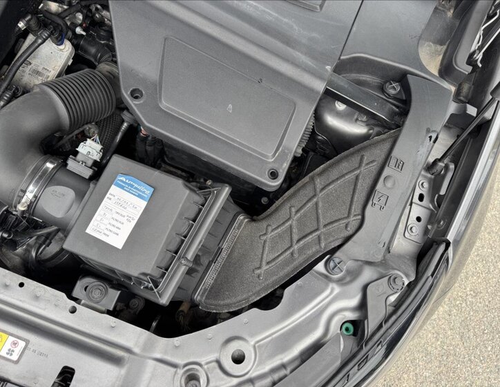 Land Rover Discovery Sport SUV 2,0 l 110 kw