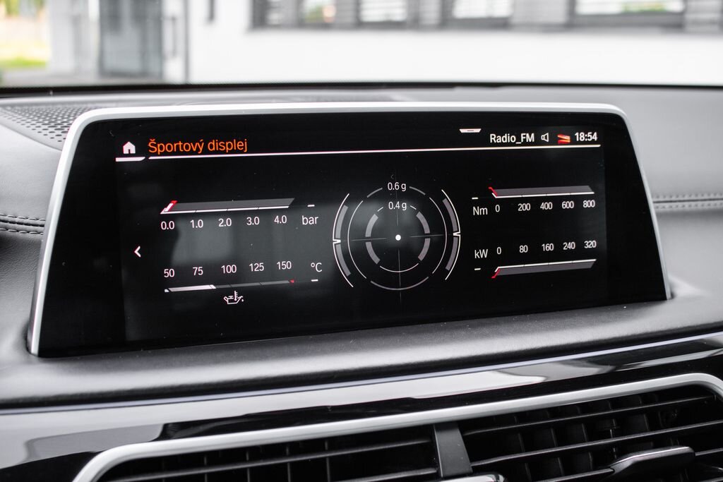 BMW Řada 7 Sedan 3,0 l 294 kw