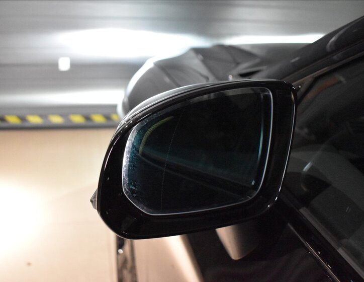 Volvo XC60 SUV / Terénní 2,0 l 184 kw