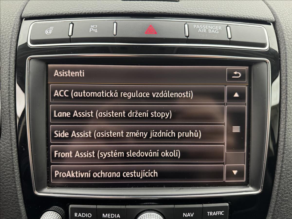 Volkswagen Touareg SUV / Terénní 3,0 l 193 kw