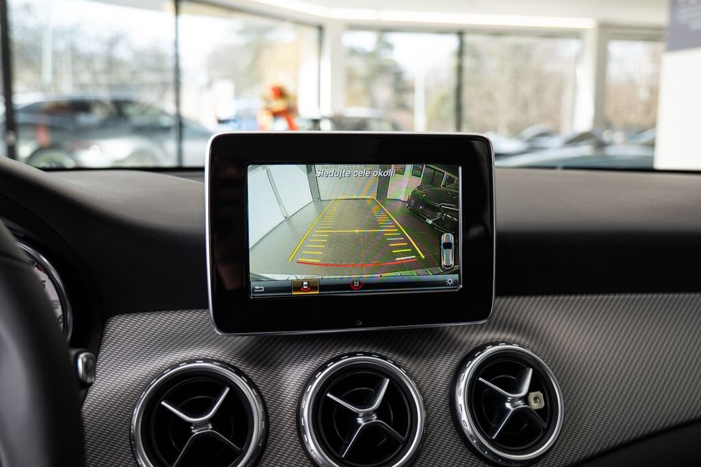 Mercedes-Benz GLA SUV / Terénní 2,1 l 130 kw