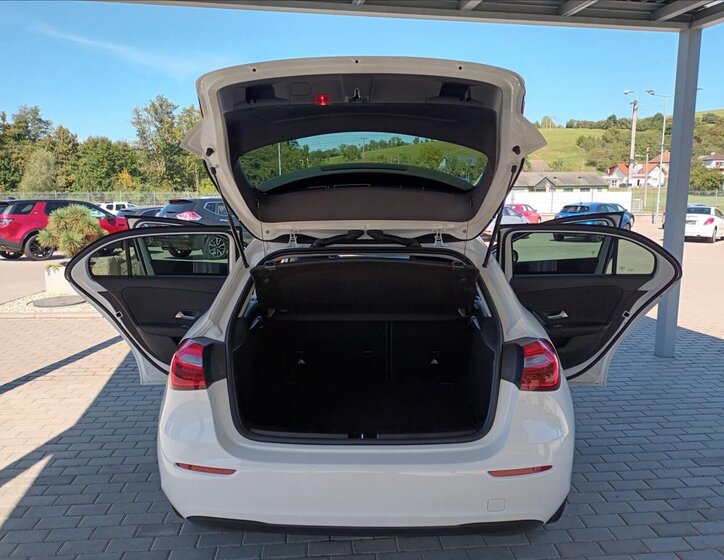 Mercedes-Benz Třídy A Hatchback 1,3 l 80 kw