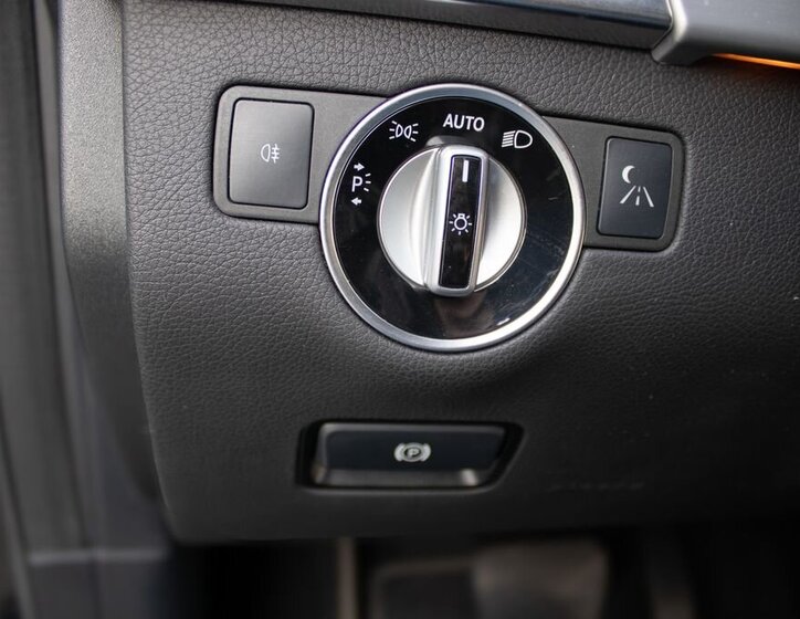 Mercedes-Benz Třídy M SUV / Terénní 3,5 l 225 kw