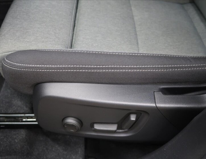 Volvo XC40 Kombi 2,0 l 145 kw