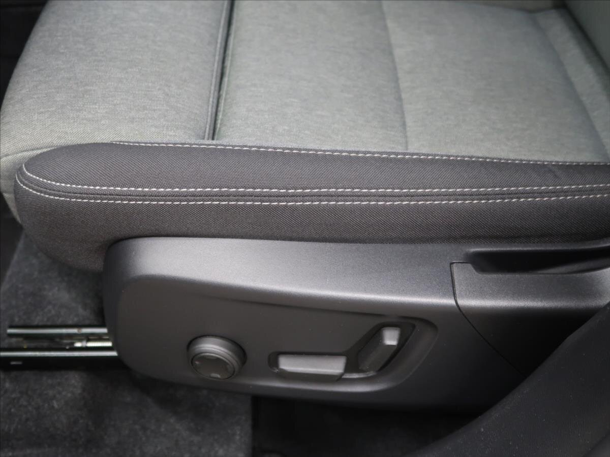 Volvo XC40 Kombi 2,0 l 145 kw