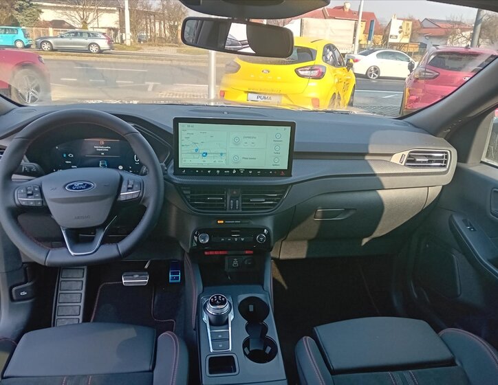 Ford Kuga SUV / Terénní 2,5 l 134 kw