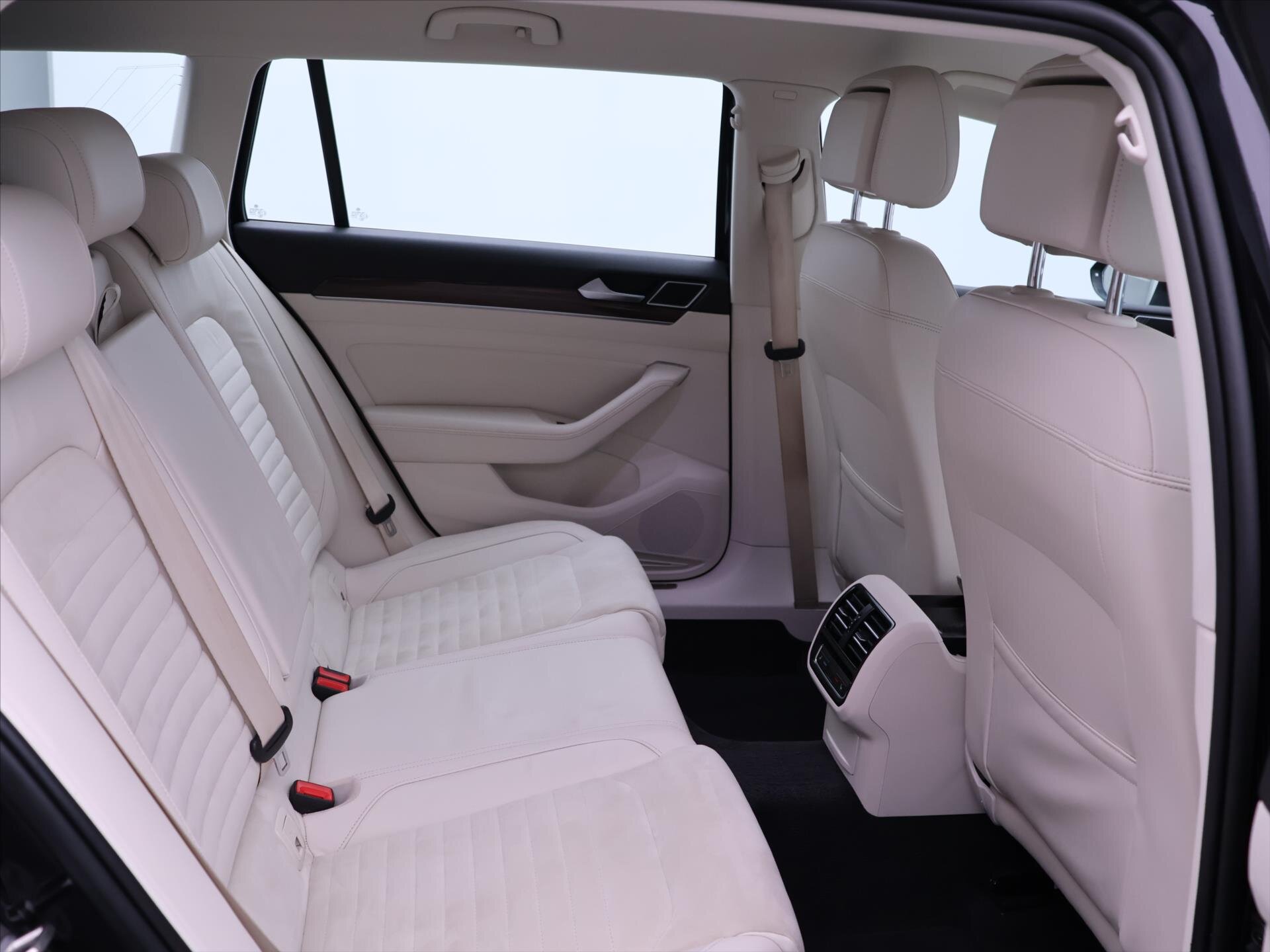 Volkswagen Passat Kombi 1,4 l 110 kw