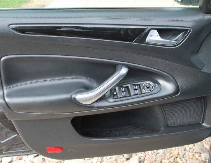 Ford Mondeo Kombi 2,0 l 103 kw