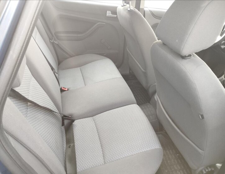 Ford Focus Kombi 1,6 l 74 kw