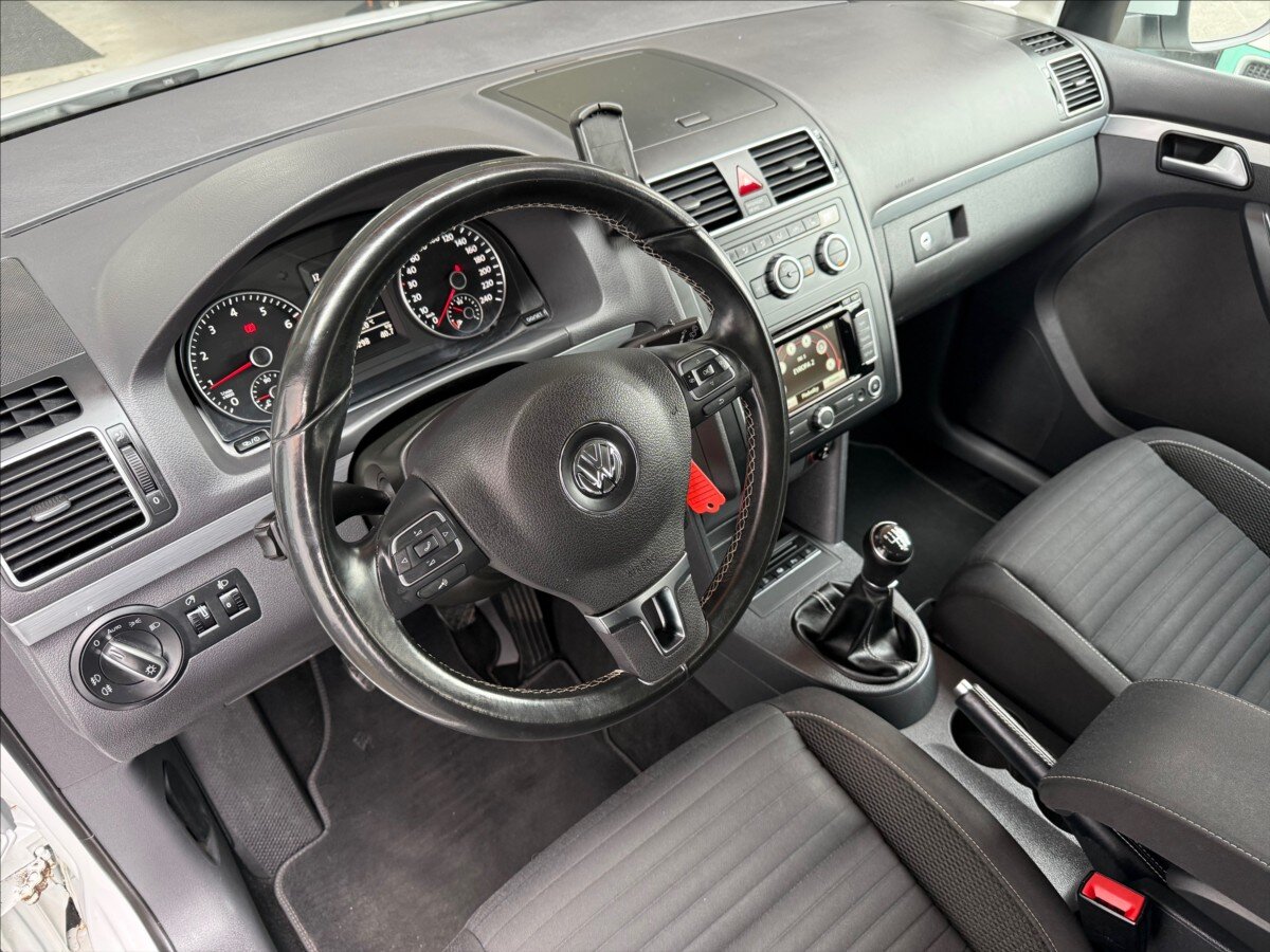 Volkswagen Touran Kombi 1,2 l 77 kw