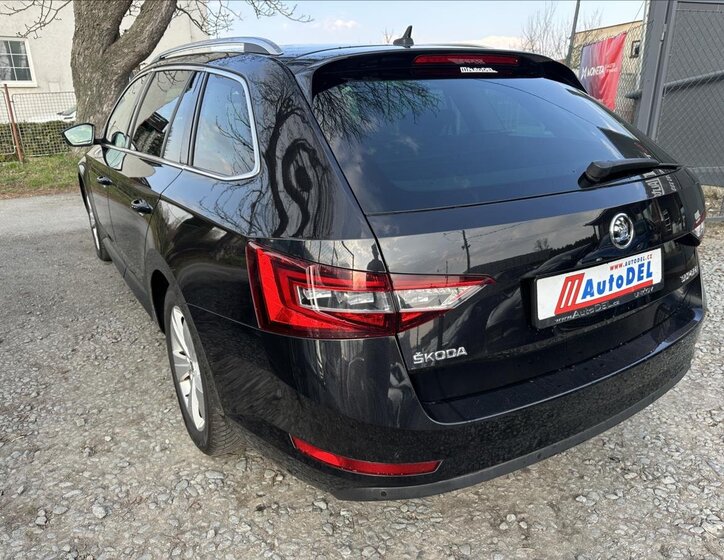 Škoda Superb Kombi 2,0 l 140 kw